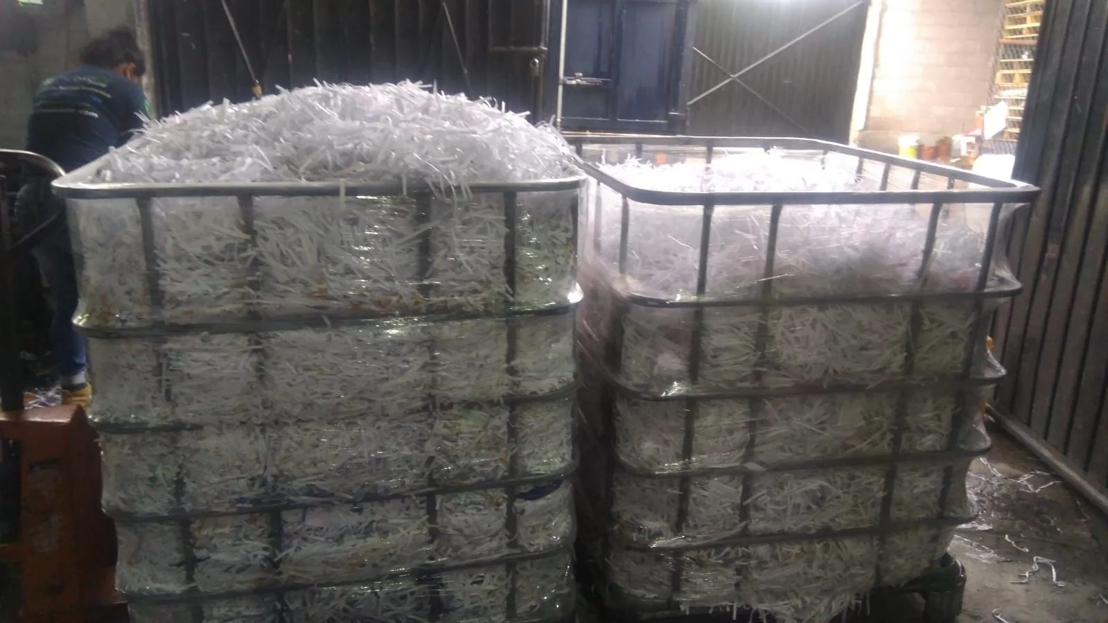 Material electrónico triturado para aprovechamiento